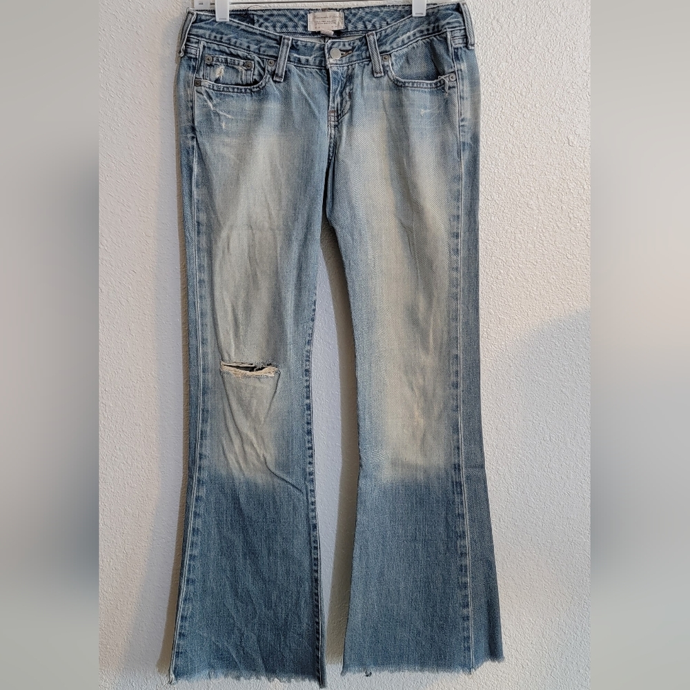 Women's Vintage Abercrombie & Fitch Low Rise Flare Light Wash Distressed Jeans